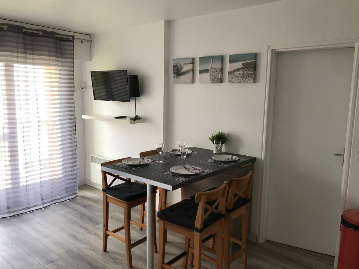 2 Pieces Centre Et Apartment *